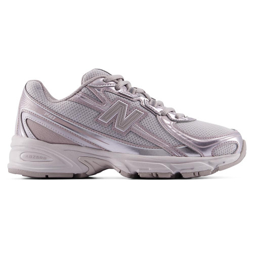 New Balance 740